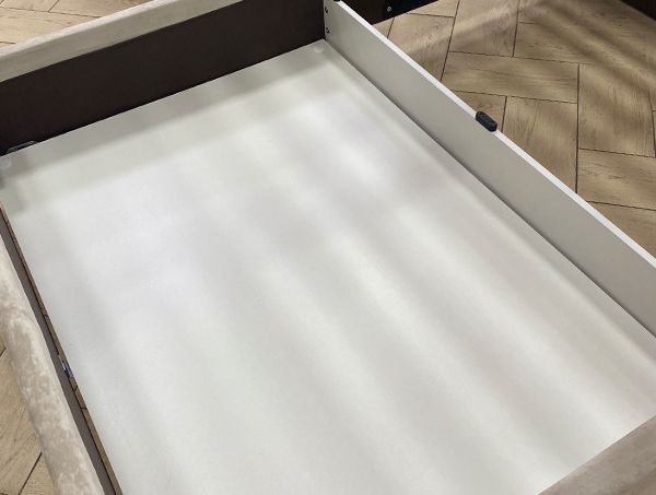 Вместительный бельевой ящик