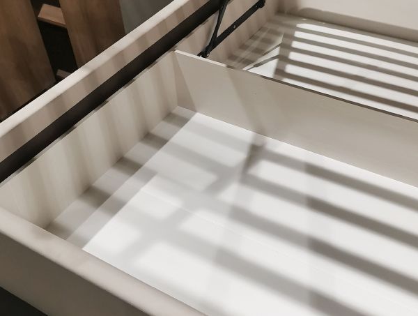 Вместительный бельевой ящик