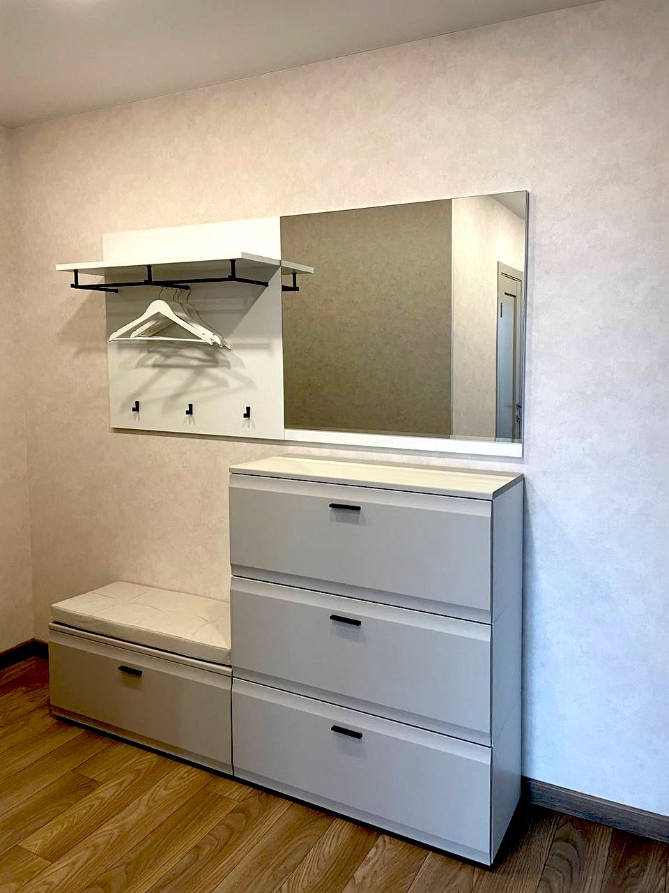 Панель с зеркалом Turin