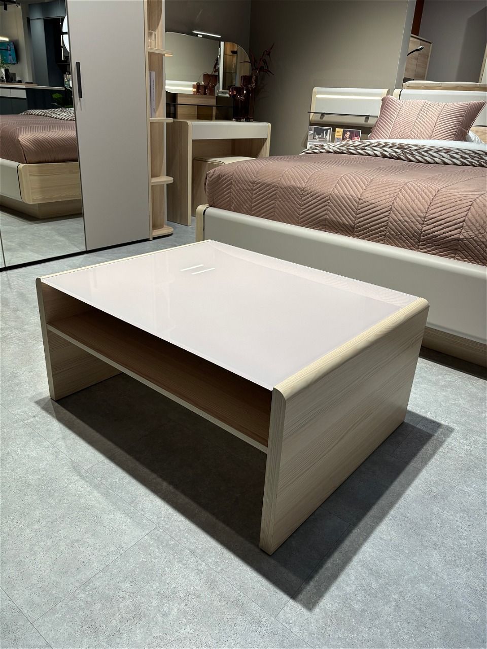 Столик журнальный Este