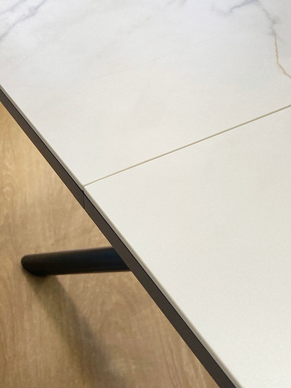 Стол обеденный Kenner DC1300 Черный / Мрамор золотой