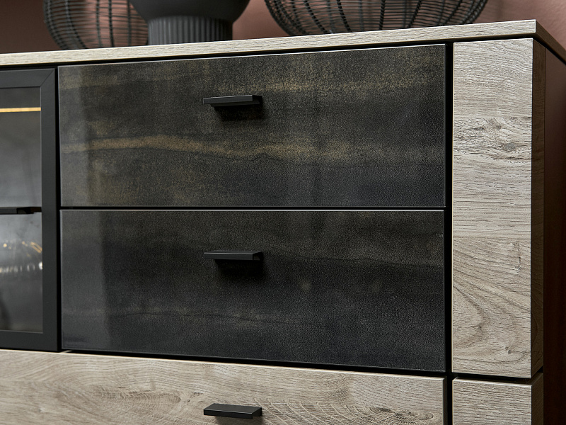 Шкаф-витрина Boston BS009.2