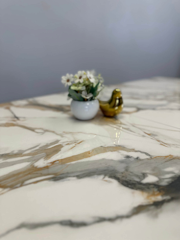 Стол обеденный Kenner KR1200 Черный / Мрамор золотой глянец