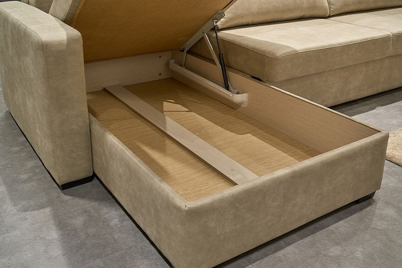 Фото Рассказали аудитории «Известий» о диванах 