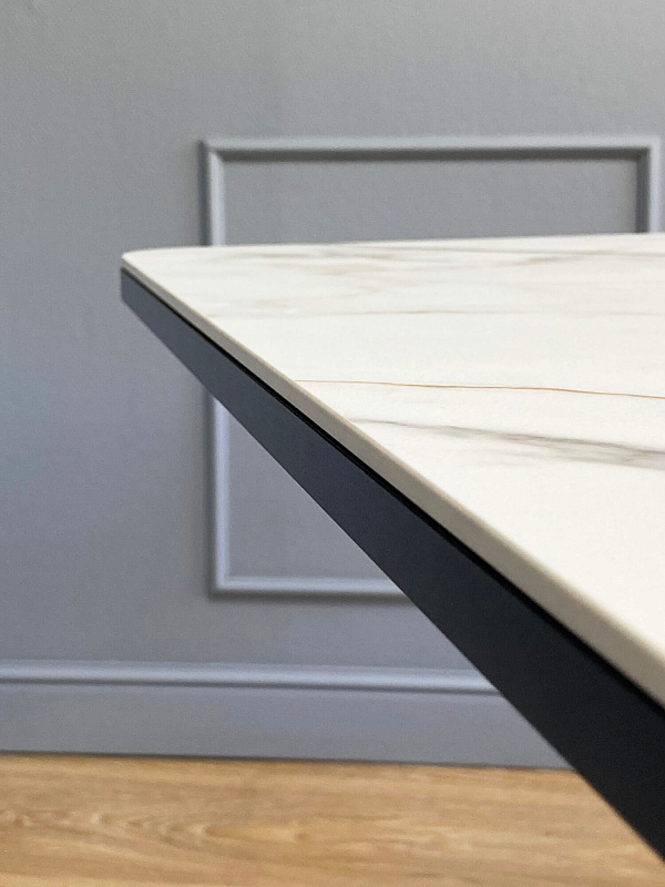 Стол обеденный Kenner DC1300 Черный / Мрамор золотой