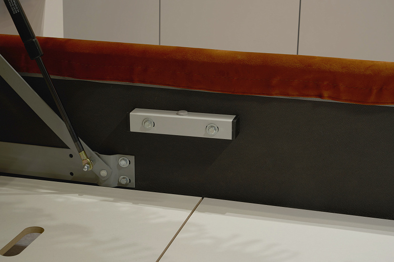 Двуспальная кровать с подъемным механизмом Plisse NK184.22