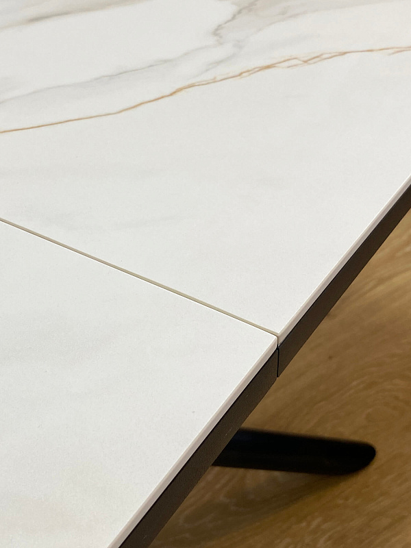 Стол обеденный Kenner DK1200 Черный / Мрамор золотой