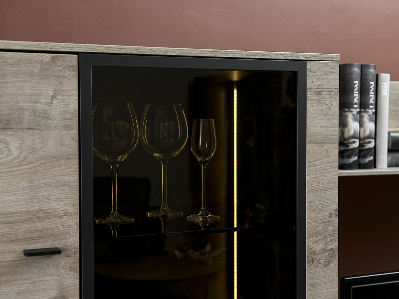 Шкаф-витрина Boston BS016.2