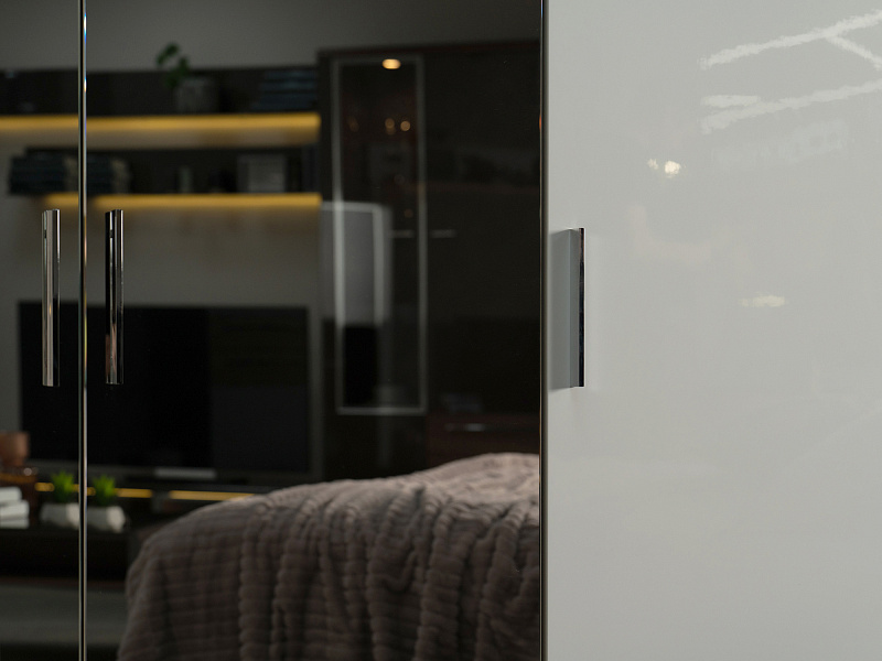 Однодверный шкаф с зеркалом Este ST813.0