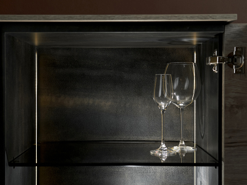 Шкаф-витрина Boston BS016.2