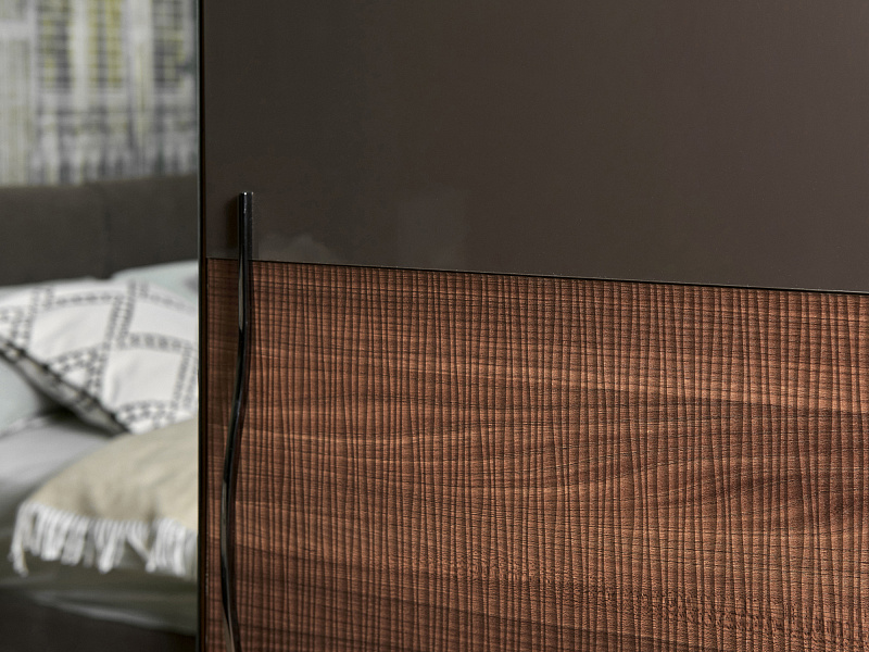 Однодверный шкаф Savona AT2511.2