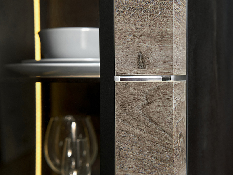 Шкаф-витрина Boston BS015.2