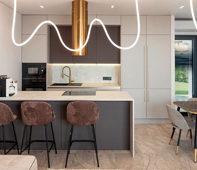 Напишите нам